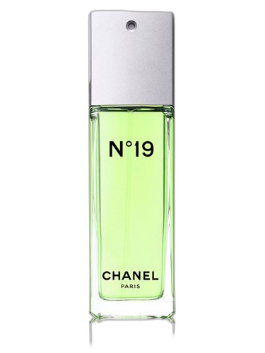 Chanel Chanel N°19 perfume bottle